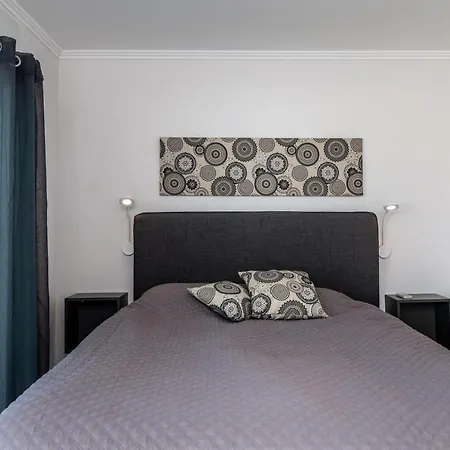 Renovated With Sea-views And Pool וילה פואנגירולה