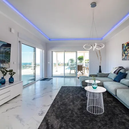 Renovated With Sea-views And Pool וילה *