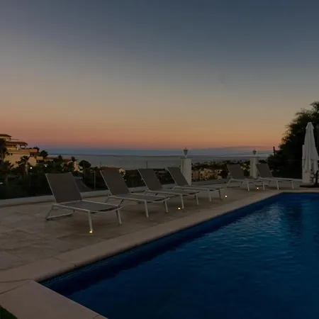 Renovated With Sea-views And Pool פואנגירולה